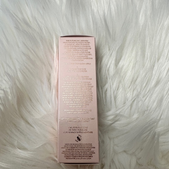 Charlotte Tilbury
Hollywood Flawless Filter - Picture 5 of 8